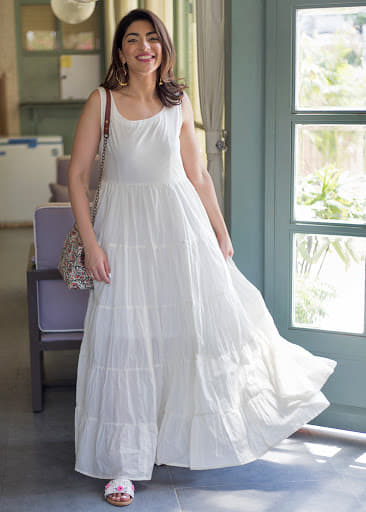 white maxi dress for women Evalyn Tiered Ruffle • Shop American Threads Women's Trendy Online Boutique / L Square neckline Lined Invisible side zip Body con flowy fit Lightweight material Maxi length Side ruched detailing Adjustable tie shoulder straps Gathered details Grip around bust LOOBIS Women's 2024 Summer Plain