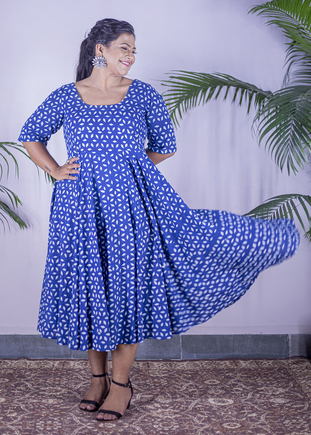Get Indigo Blue Diamond Flower Block Print Midi Dress at ₹ 1300